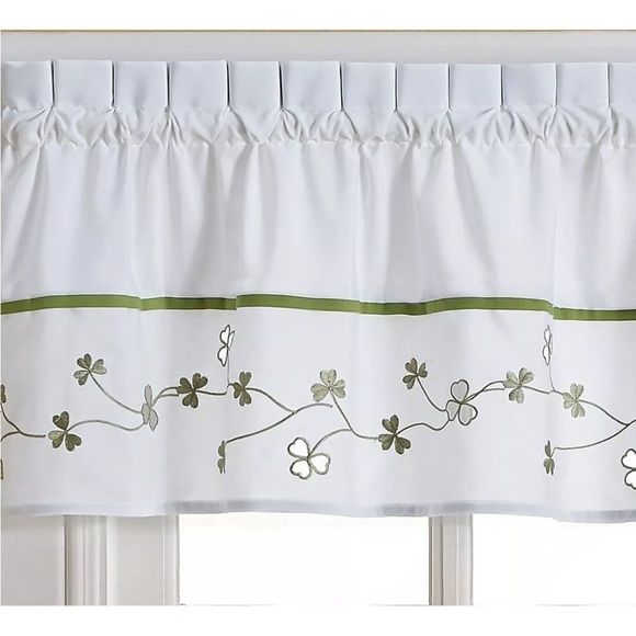 White and Green clover and heart embroidered 10 pc Curtain Set - Picture 2 of 6